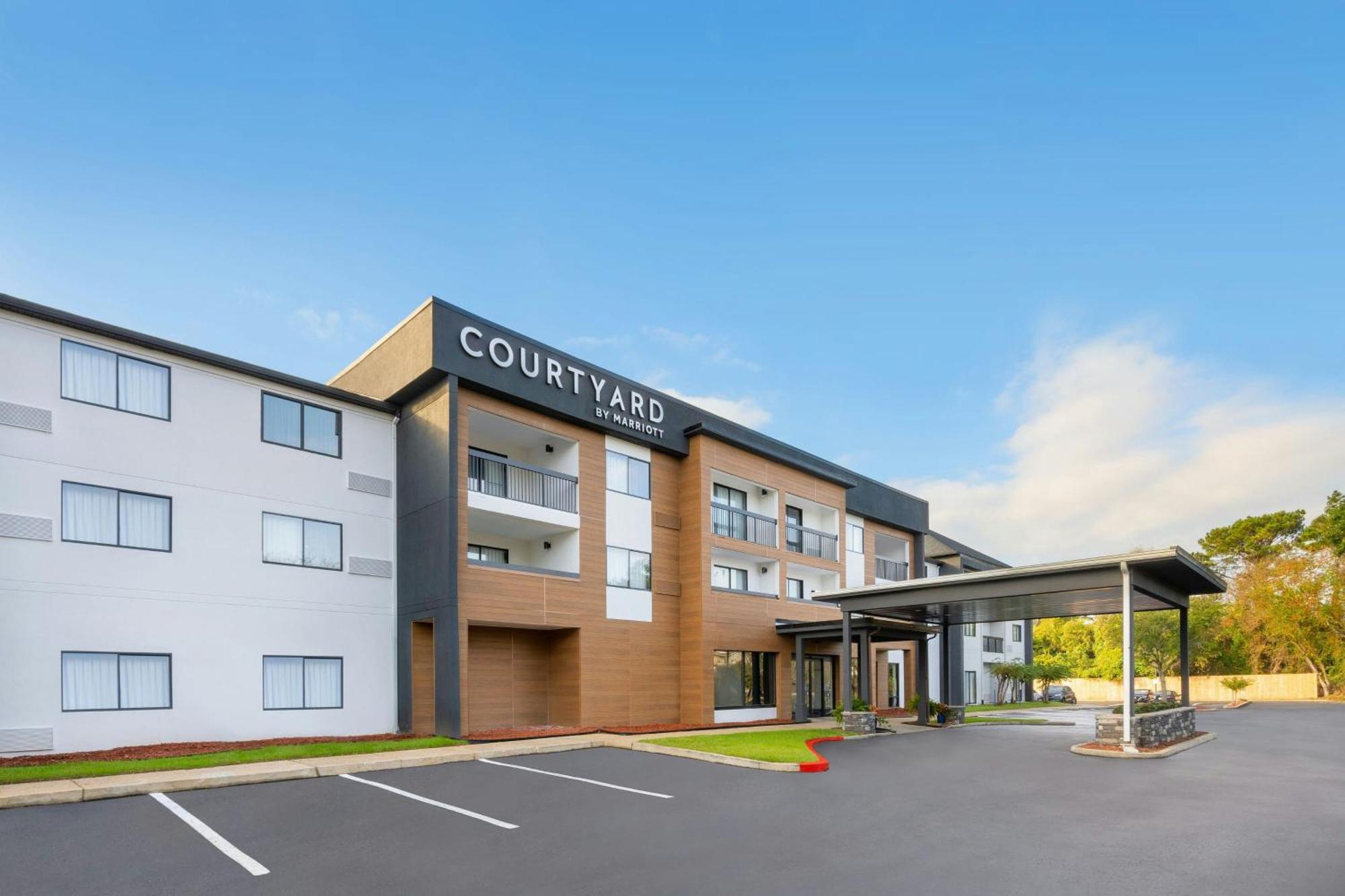 Отель Courtyard Мобил Экстерьер фото
